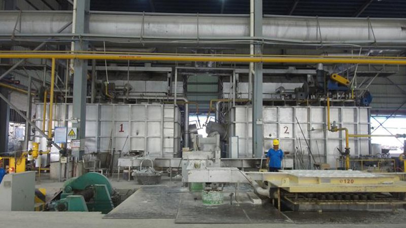 Aluminum Melting Furnace, Stationary Type